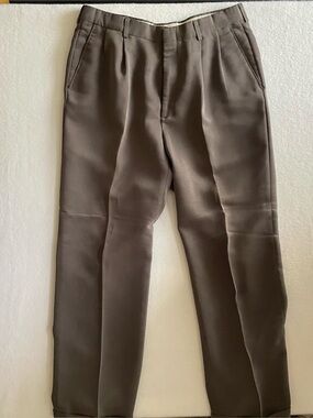 Haggar Brown Dress Pants Slacks Trousers withe Pleats and Cuffs, size 33X30
